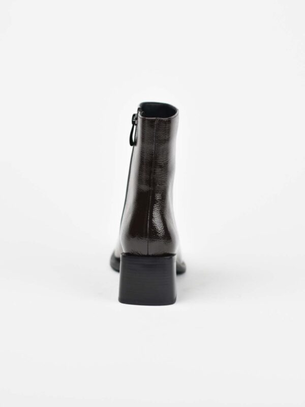 Brown Divina Z-064-2