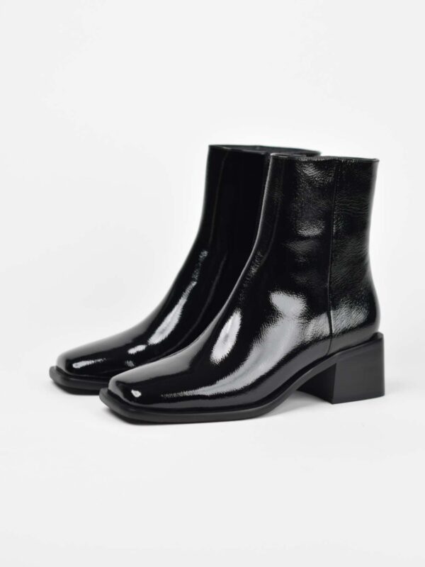 Black Divina Z-064-1