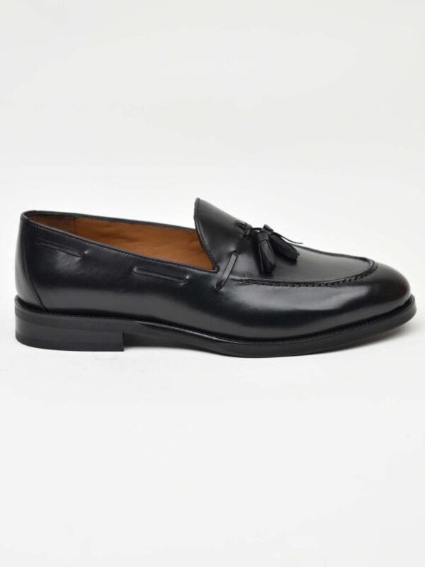Tassel Loafer – Black Leather 40-03Z